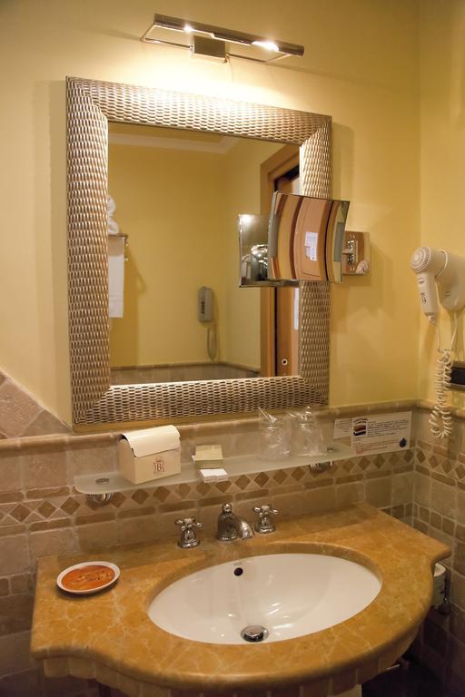 Deluxe Double or Twin Room Sea View